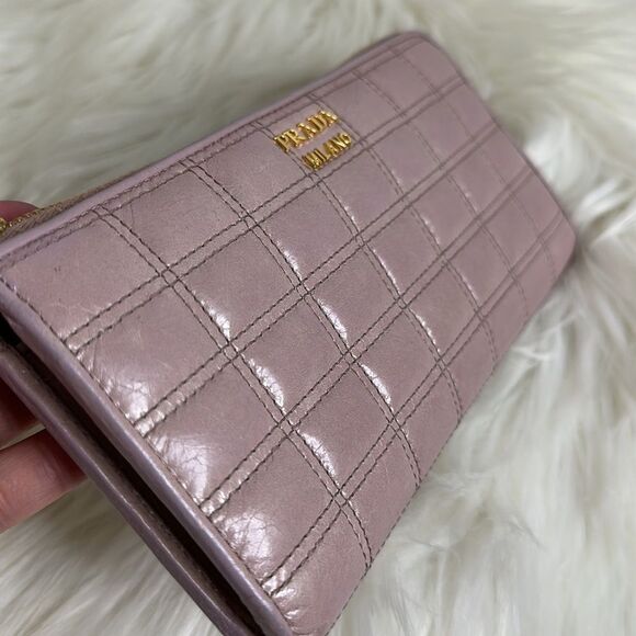 💯Authentic Prada Quilted Zipped Long Wallet 🍀 - Picture 6 of 14